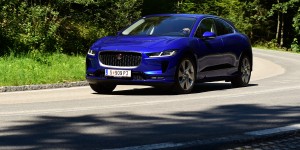 Beitragsbild des Blogbeitrags Jaguar I-Pace EV400 SE: Das World Car of the Year 2019 im Test! 