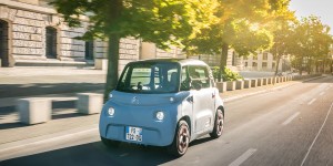 Beitragsbild des Blogbeitrags Citroën Ami im ersten Fahrtest in Berlin!
