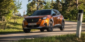 Beitragsbild des Blogbeitrags Der Peugeot 2008 GT Line BlueHDi 130 EAT8 im Test!