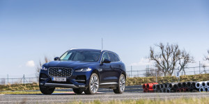 Beitragsbild des Blogbeitrags 1. Ausfahrt mit dem MY21 des Jaguar F-Pace, XF & Land Rover Discovery!