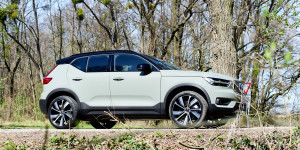 Beitragsbild des Blogbeitrags Erster Test des 2022 Volvo XC40 Recharge Twin Pro!