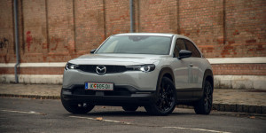 Beitragsbild des Blogbeitrags Der Mazda MX-30 GTE+ im Doppel-Test!