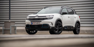 Beitragsbild des Blogbeitrags Der Citroën C5 Aircross Hybrid 225 ë-EAT8 im Test!