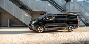 Beitragsbild des Blogbeitrags Der elektrische 8-Sitzer Opel Zafira-e Life Elegance im Test!