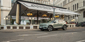 Beitragsbild des Blogbeitrags Der Volvo XC40 Recharge Pure Electric Twin Pro im Test!