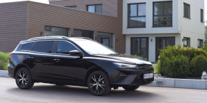 Beitragsbild des Blogbeitrags MG MG5 Electric: Der erste echte Elektro-Kombi im Kurz-Test!