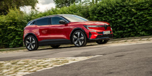 Beitragsbild des Blogbeitrags Der Renault Megane E-Tech 100% Electric Techno EV60 220hp optimum charge im Test!
