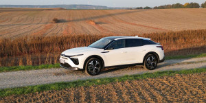Beitragsbild des Blogbeitrags Der Citroën C5 X Shine Pack Hybrid 225 ë-EAT8 im Test!
