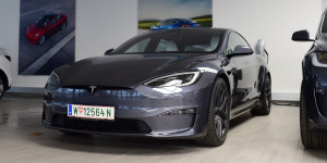 Beitragsbild des Blogbeitrags 2023 Tesla Model S Plaid im ersten Test! 