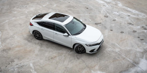 Beitragsbild des Blogbeitrags Der 2023 Honda Civic e:HEV 2.0 i-MMD im Test!