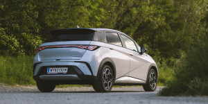 Beitragsbild des Blogbeitrags Der 2024 BYD Dolphin Design im Test!