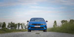 Beitragsbild des Blogbeitrags 2024 Opel Astra Electric GS 5-Türer im Test!