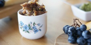Beitragsbild des Blogbeitrags Süßes Dattel-Ingwer-Pesto | dein Käsejausen-Begleiter.