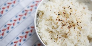 Beitragsbild des Blogbeitrags Pikanter Kokosreis aus dem Reiskocher | wie aus dem One-Night-Stand die große Liebe wurde. 