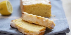 Beitragsbild des Blogbeitrags Veganer Zitronenkuchen | so süß kann sauer sein. 