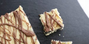 Beitragsbild des Blogbeitrags Oreo-Cheesecake | Die Version, die Diätologen zum Verzweifeln bringt. 