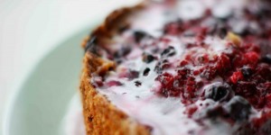 Beitragsbild des Blogbeitrags Himbeerkracherl-Kuchen | Sommerklapperl. Glusthapperl. Zuckerpapperl.