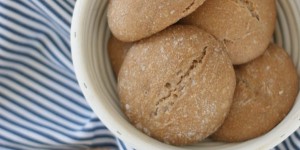Beitragsbild des Blogbeitrags Dinkelweckerl | auf Sauerteig-Basis mit Mehlkochstück.