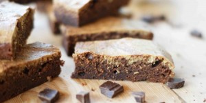 Beitragsbild des Blogbeitrags Brownies mit Tahini-Swirl | Schokoholiker nicht klicken!