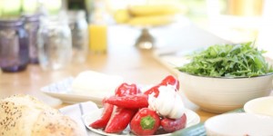 Beitragsbild des Blogbeitrags Griechisches Sandwich mit Halloumi & Tsatsiki | PLUS Rezept-Video 