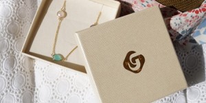 Beitragsbild des Blogbeitrags Sommeroutfit mit Rosenquarz und Amethyst