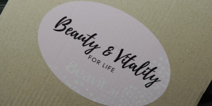 Beitragsbild des Blogbeitrags Beavit Box die Beautybox aus der Apotheke 