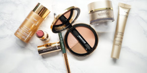 Beitragsbild des Blogbeitrags Asambeauty Magic Finish – so kommst Du perfekt geschminkt durch den Herbst