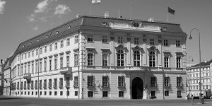 Beitragsbild des Blogbeitrags offener brief an bundeskanzlerin bierlein