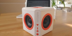 Beitragsbild des Blogbeitrags Der AudioCube: portabler 360-Grad Bluetooth-Lautsprecher im Test