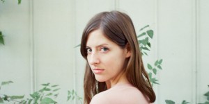 Beitragsbild des Blogbeitrags Melodieverliebt und einnehmend: Molly Burch – Try.