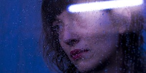 Beitragsbild des Blogbeitrags Ex:Re – Romance. Elena Tonra (Daughter) auf Solopfaden.