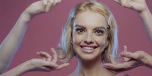 Beitragsbild des Blogbeitrags Kammerflimmern 60 – Video-Round-Up mit ♥ und Vampire Weekend, Jungstötter u.a.