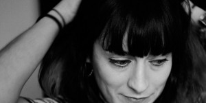Beitragsbild des Blogbeitrags Bryde – Wait. Selbstsicher und dennoch fragil. 