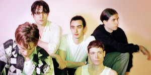 Beitragsbild des Blogbeitrags Iceage – High & Hurt