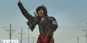Beitragsbild des Blogbeitrags Yeah Yeah Yeahs – Spitting Off the Edge of the World ft. Perfume Genius