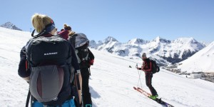 Beitragsbild des Blogbeitrags Sonne, Schnee & Firn: das erste Followme Skitouren-Camp für Frauen 