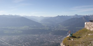 Beitragsbild des Blogbeitrags Stadtgeheimnisse Innsbruck: von Afrika bis zur alpinen Sehnsucht