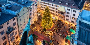 Beitragsbild des Blogbeitrags Die Christkindlmarkt Foto-Lovestory