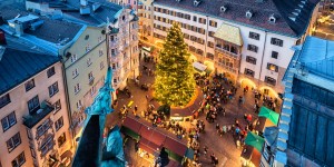 Beitragsbild des Blogbeitrags Die Christkindlmarkt Foto-Lovestory 