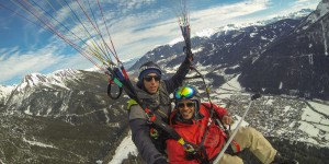 Beitragsbild des Blogbeitrags Flying High! Incredible Tandem Paragliding Flight From Schlick 2000 