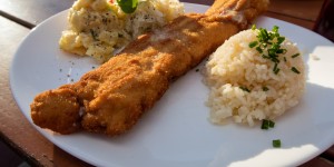 Beitragsbild des Blogbeitrags Am Sonntag in Innsbruck essen gehen? Diese Gasthäuser bewirten dich.