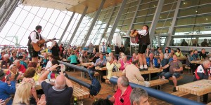 Beitragsbild des Blogbeitrags Summer Concerts in Ski Resorts: HOADL Haus, Axamer Lizum