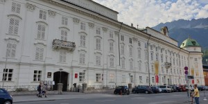 Beitragsbild des Blogbeitrags E-Scooter: Sehenswürdigkeiten in Innsbruck neu erleben