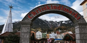 Beitragsbild des Blogbeitrags Tour dei mercatini di Natale a Innsbruck: Marktplatz, Old Town, Hungerburg 