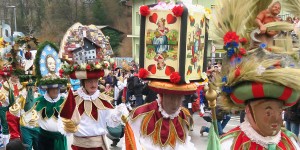 Beitragsbild des Blogbeitrags Schleicherlaufen Carnival in Telfs, Tirol 