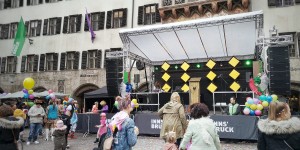 Beitragsbild des Blogbeitrags Apfelsaft statt Bier – Kinderfasching in Innsbruck 