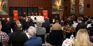 Beitragsbild des Blogbeitrags Neue beste Freunde? Die Rolle von Chatbots für Kommunikation und Information