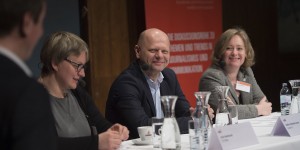 Beitragsbild des Blogbeitrags Was hilft gegen Echokammer und Filterblasen?