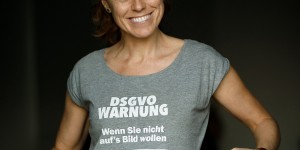 Beitragsbild des Blogbeitrags DSGVO-Shirt: So sorgt ein Leiberl für Klarheit 