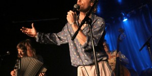 Beitragsbild des Blogbeitrags konzert #58: voodoo jürgens @ fm4 überraschungskonzert im schutzhaus zukunft | 16.05.2017
